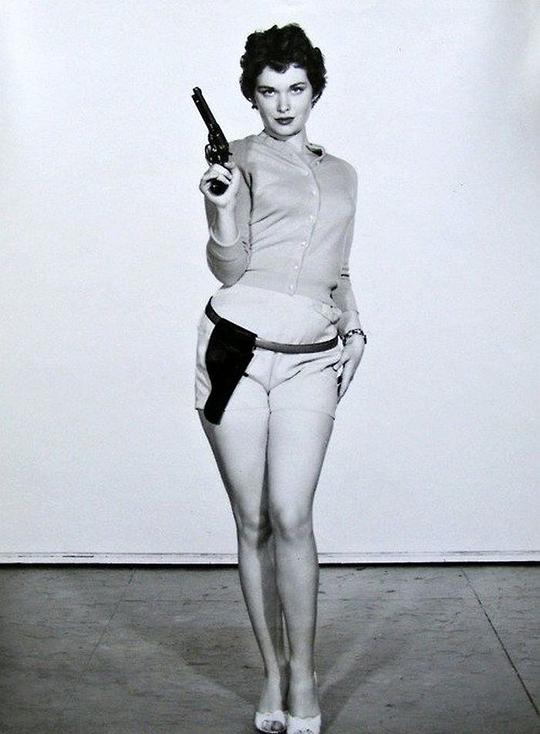 Roxanne Arlen Roxanne Arlen