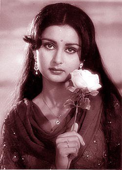 普拉姆·达伦 Poonam Dhillon