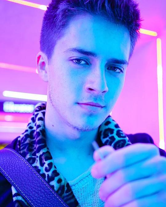 比利·安格 Billy Unger