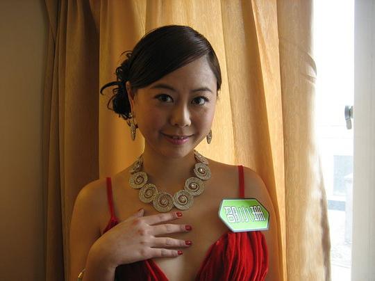 邵小珊 Xiaoshan Shao