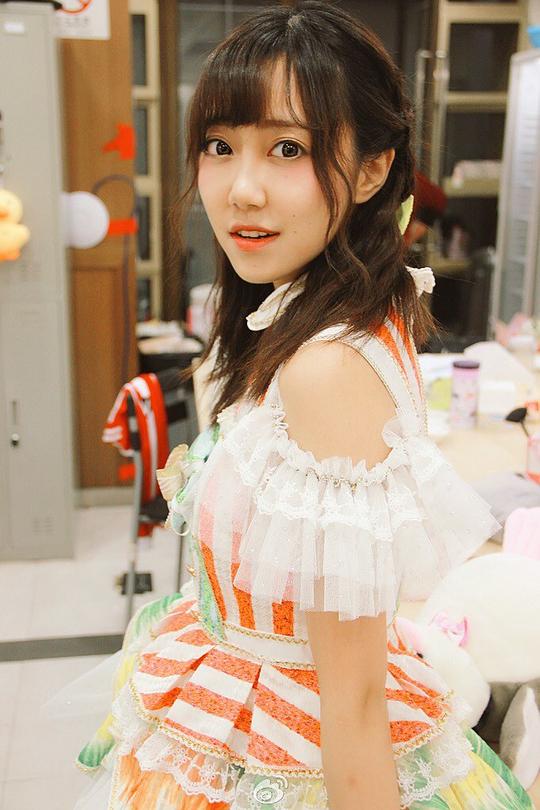 冯薪朵 Xinduo Feng