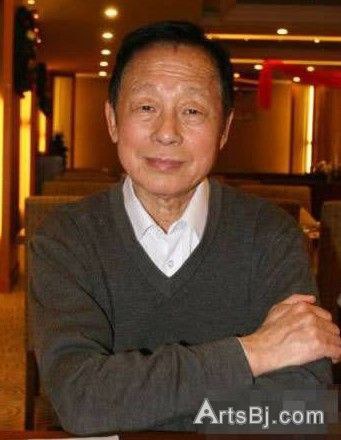 黄一鹤 Yihe Huang