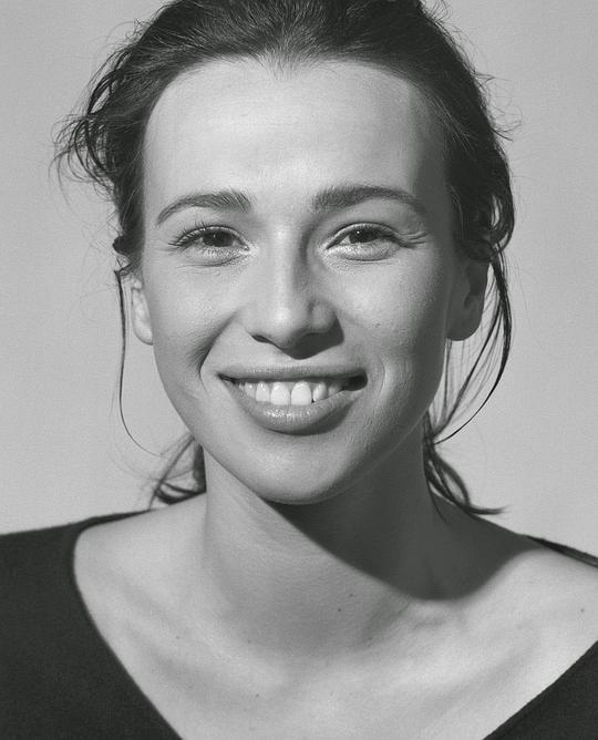 阿里亚德娜·希尔 Ariadna Gil