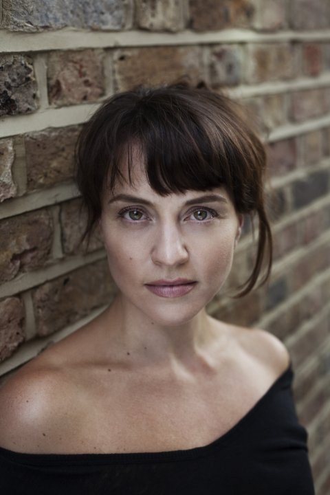 安妮亚·索文斯金 Ania Sowinski