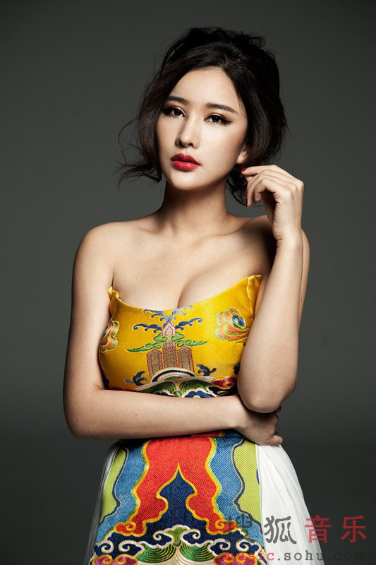 张虹一 Hongyi Zhang