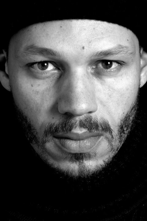 贾勒斯·J·默茨 Jarreth J. Merz