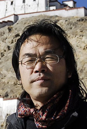 易振洲 Zhenzhou Yi