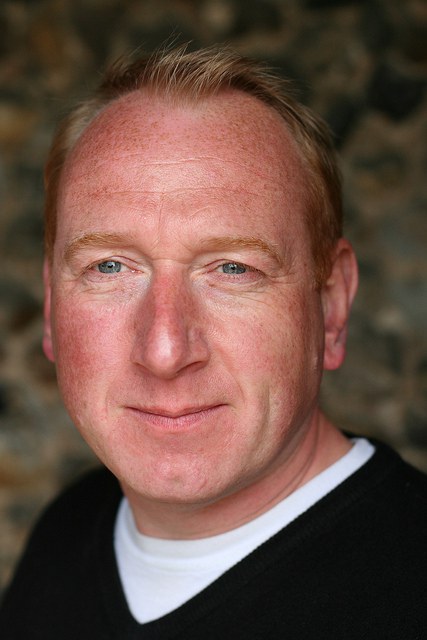 阿德里安·斯卡伯勒 Adrian Scarborough