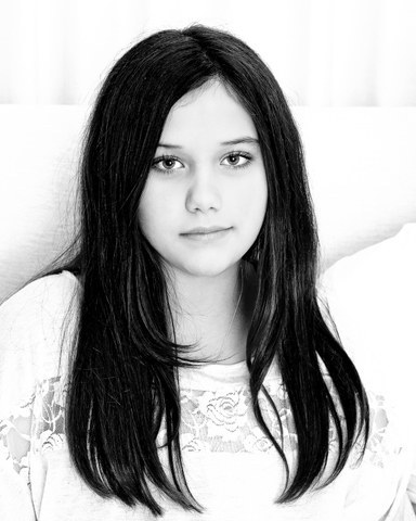 艾拉·布勒·特拉沃塔 Ella Bleu Travolta