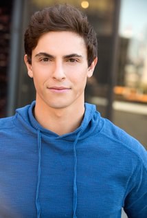 德里克·克雷纳 Derek Klena