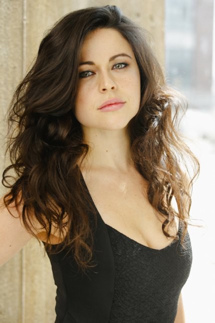 卡萝尔·安妮·沃茨 Carol Anne Watts