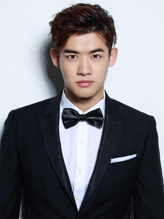 刘冬沁 Dongqin Liu