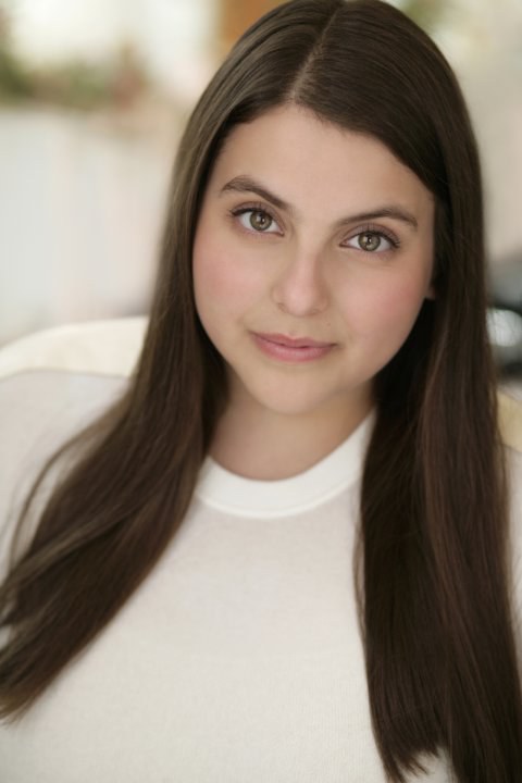 比妮·费尔德斯坦 Beanie Feldstein
