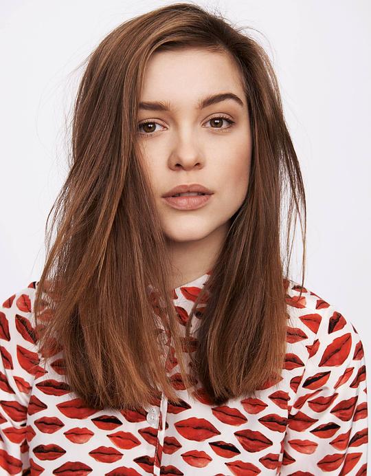 索菲·库克森 Sophie Cookson