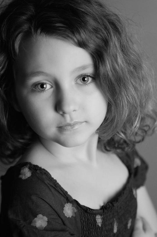 莱拉·德·梅扎 Leilah de Meza