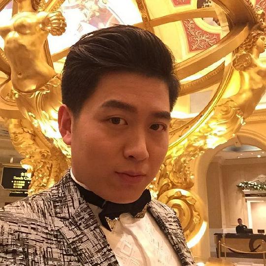 刘亮 Liang Liu