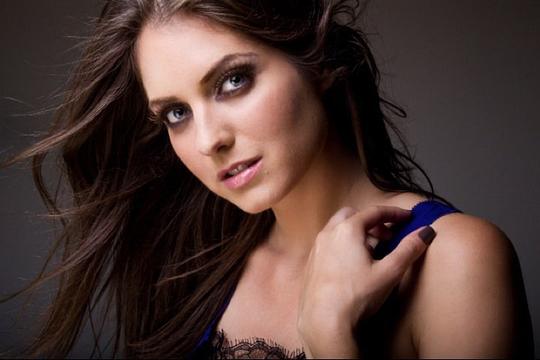 贾斯婷·瓦希伯格 Justine Wachsberger