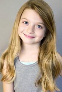 克洛伊·佩兰 Chloe Perrin