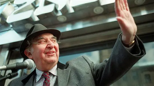 皮波士·芬克尔 Fyvush Finkel