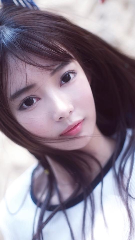 子望 Zi Wang