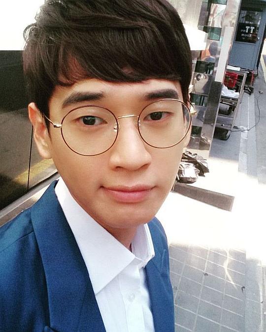 金民起 Kim Min-gi