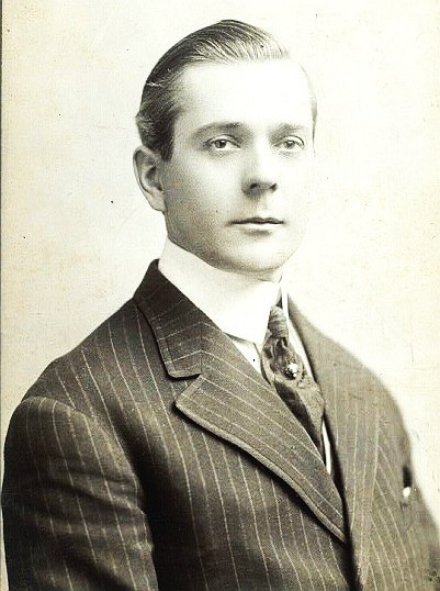 查尔斯·克拉里 Charles Clary