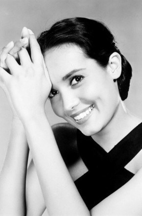 安娜·卡丝菲 Anna Kashfi