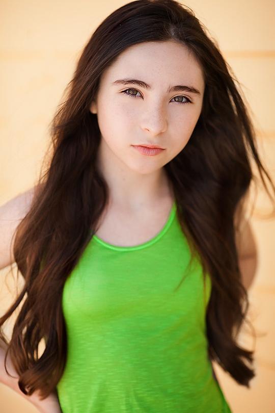 伊娃·坎特尔 Ava Cantrell