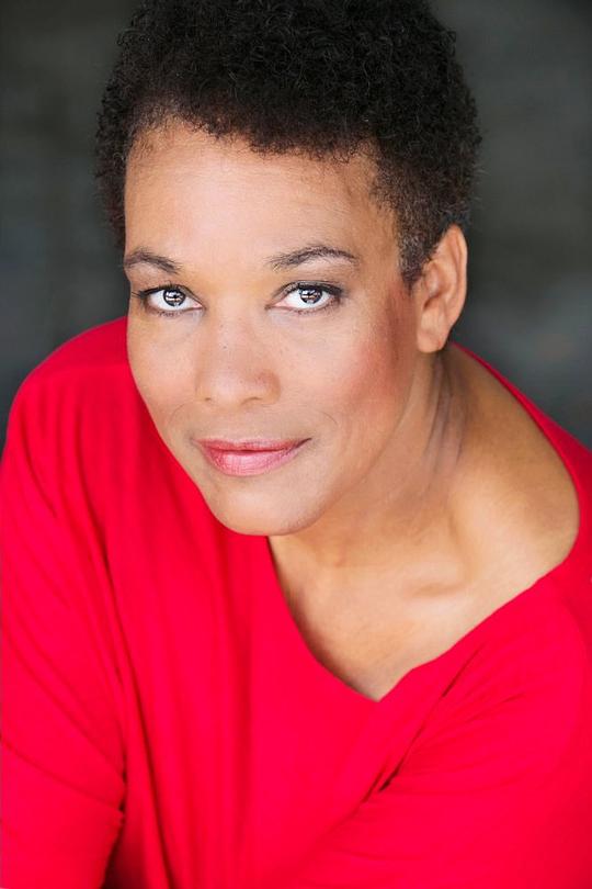 阿维斯·玛丽·巴尼斯 Avis-Marie Barnes