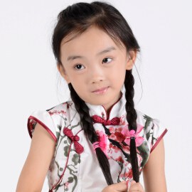 杨若翎 Ruoling Yang