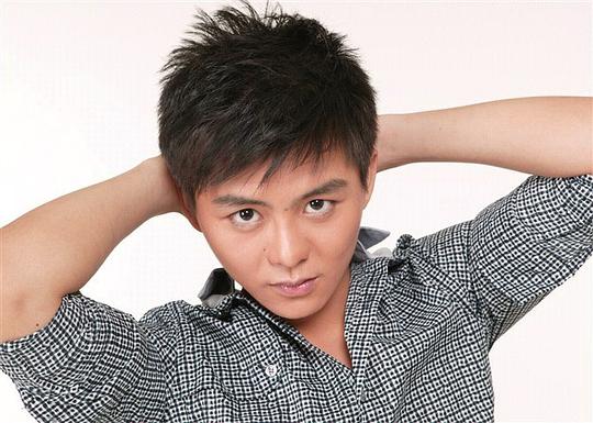罗威 Wei Luo