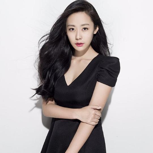 杨乔雅 Qiaoya Yang