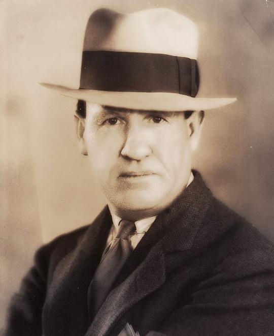 罗伯特·F·麦高文 Robert F. McGowan