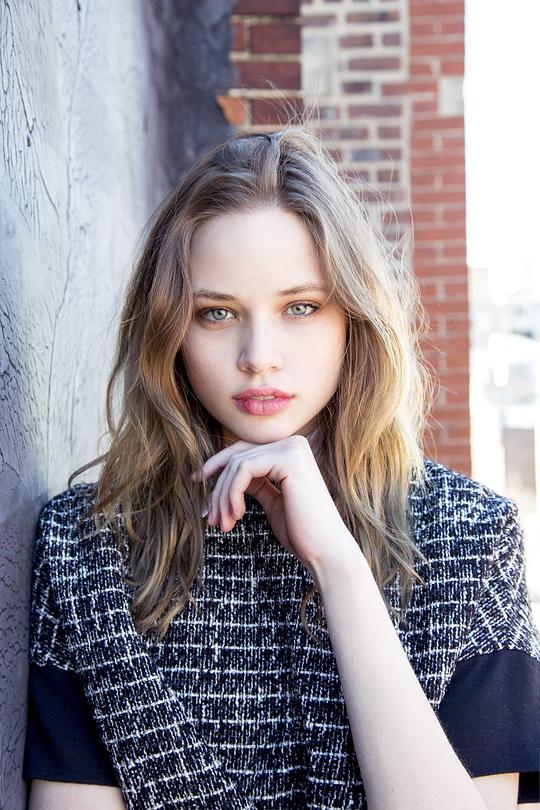 麦肯兹·利 Makenzie Leigh