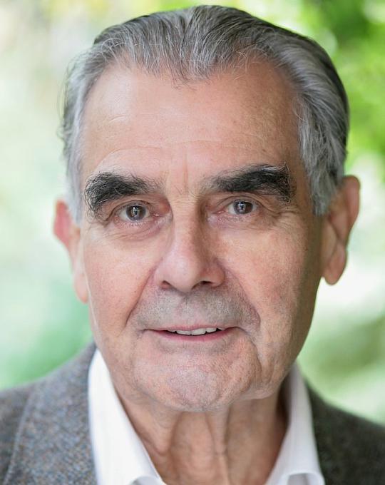 特伦斯·贝勒 Terence Bayler