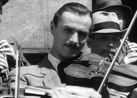 莱昂纳德·布茨科夫斯基 Leonard Buczkowski