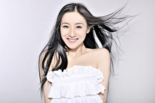何珺 Jun He
