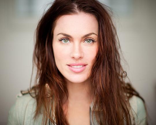 鲁娜瑞尤米娜 Luna Rioumina