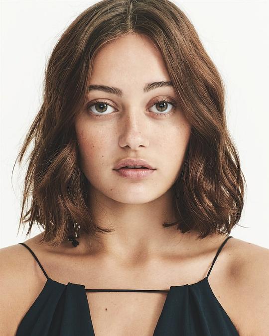 艾拉·珀内尔 Ella Purnell