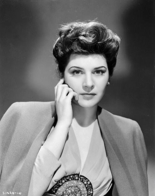 安·阿亚尔斯 Ann Ayars