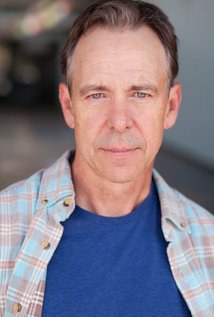 罗伯特·C.特雷维勒 Robert C. Treveiler