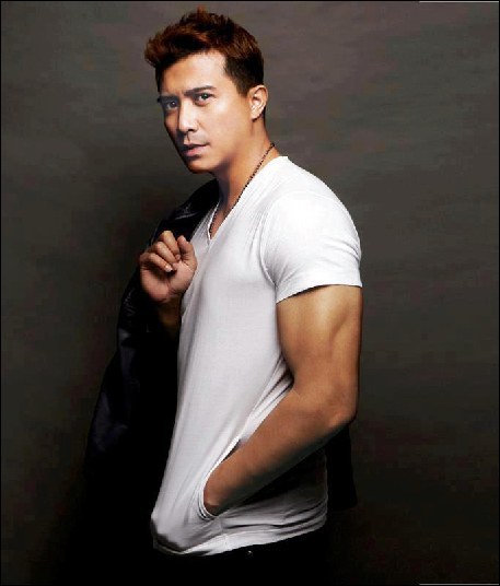 伦阿兹 Aaron Aziz