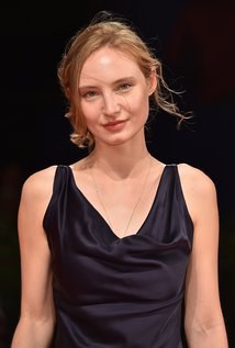 朱丽亚·罗伊 Julia Roy
