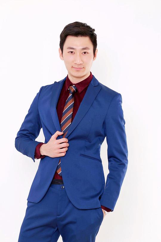 胡祺 Qi Hu