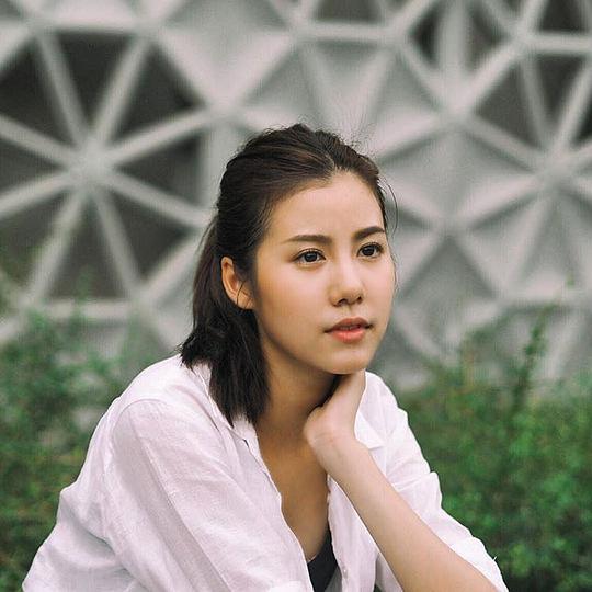 艾丝特·苏普莉拉 Esther Supreeleela