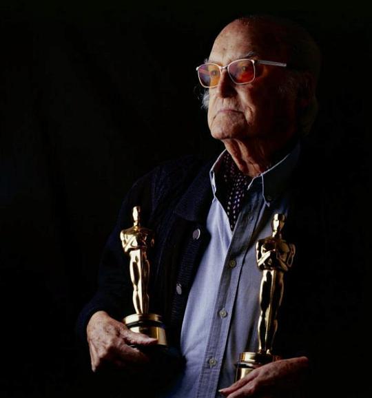 希尔·帕隆多 Gil Parrondo