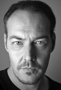 斯图尔特·麦克尼尔 Stuart McNeil