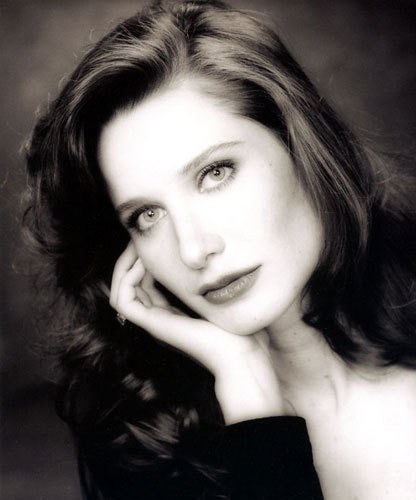 奥莉安娜·妮可·塔沃拉里斯 Oriana Nicole Tavoularis
