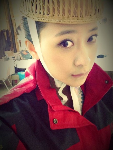 吕易珊 Yishan Lü