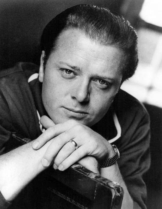 理查德·阿滕伯勒 Richard Attenborough